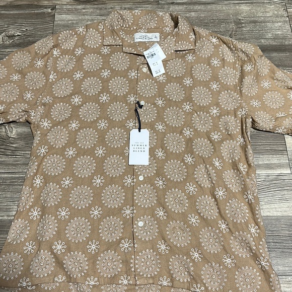 Men’s summer linen li blend ￼ button down from Abercrombie and Fitch - Picture 1 of 2